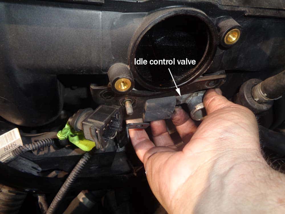 See C1082 repair manual